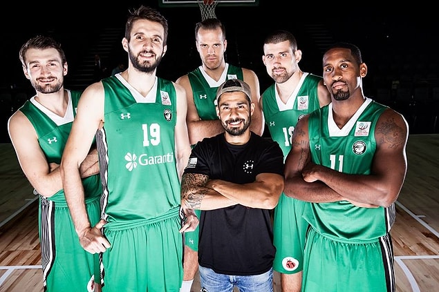 9. En son gerçekleştirdiği proje Türkiye Basketbol Ligindeki tüm takım sporcularının çekimi.