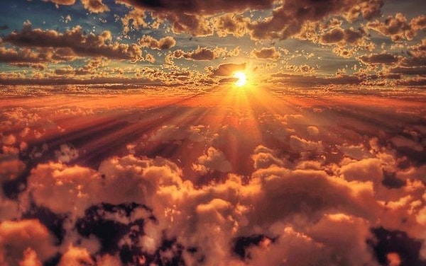 4. "Ты не должен грабить! Ты не должен убивать! – такие слова назывались некогда священными; перед ними преклоняли колена и головы, и к ним подходили, разувшись. Но я спрашиваю вас: когда на свете было больше разбойников и убийц, как не тогда, когда эти слова были особенно священны?"