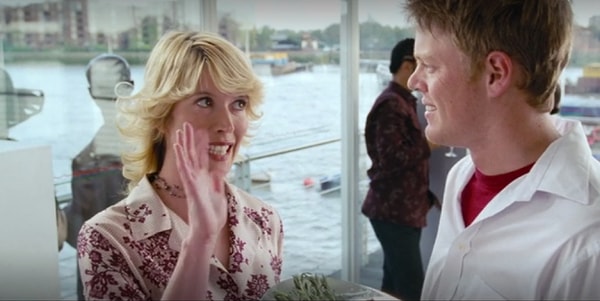 35. Нэнси, обслуживающая банкеты