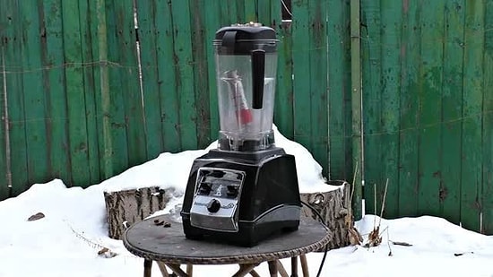 Havai Fişek Blendera Atılırsa Ne Olur?