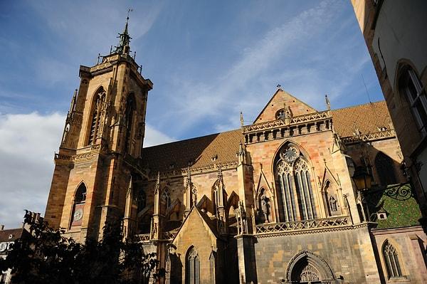 Colmar'ın dikkate değer eserlerinden biri de Saint Martin Katedrali.