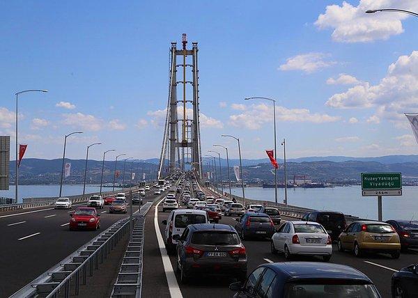 Osmangazi Köprüsü'nde ise geçiş ücretlerinde yüzde 26 oranında indirime gidildi