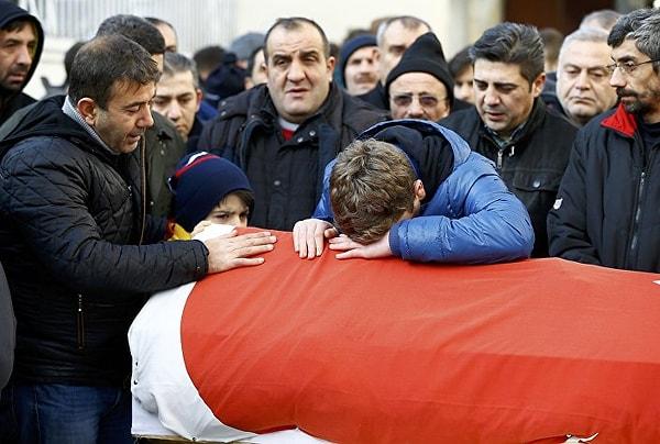 Saldırıda hayatını kaybeden şoför Ayhan Arık gözyaşlarıyla son yolculuğuna uğurlandı