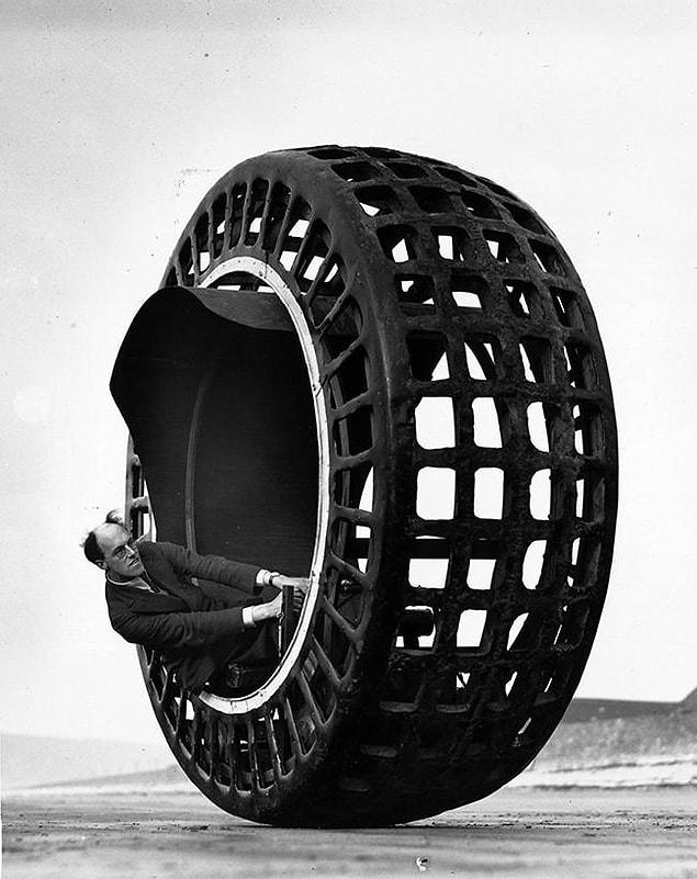 15. The Dynasphere: A single-wheeled electrical vehicle which can go up to 40 km per hour, 1932.
