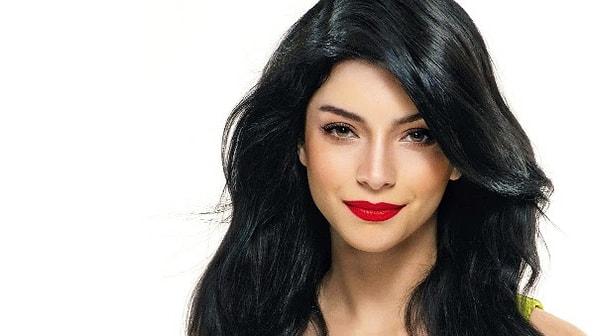 2014'de dünyaca ünlü kozmetik markası Maybelline New York'un ilk Türk marka yüzü olan Boluğur'u, uzun süredir dizilerde göremiyorduk.