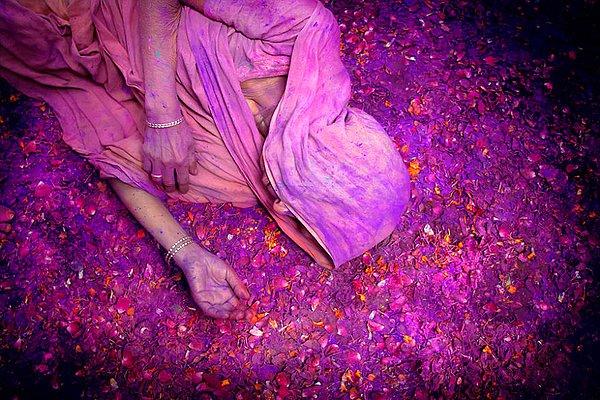 28. Holi Festivali'nde Hintli dul kadın, Hindistan