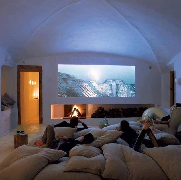 17. This indoor home theater for the ultimate movie party