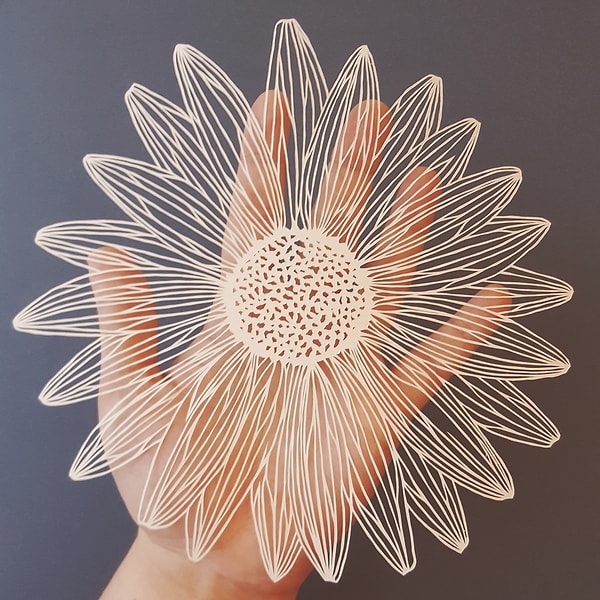 Ведь сделать рисунок единым, не разорвав части, соединяющие друг друга, очень непросто.