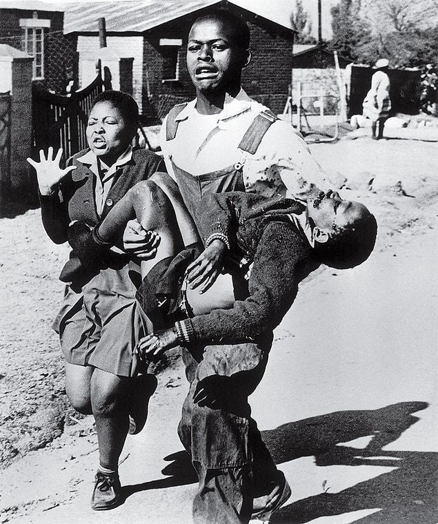 42. Soweto Uprising, Sam Nzima, 1976