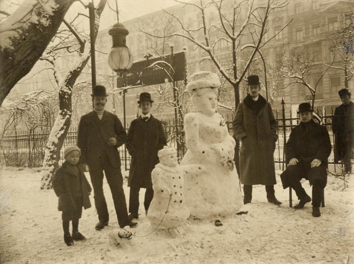 Фото старого нового. Новый год 1900 года. Рождество в начале 20 века. Новый год в начале 20 века. Снеговик 19 века.