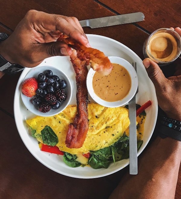 3. Начните с того, чтобы сделать хотя бы один прием пищи хоть капельку здоровее