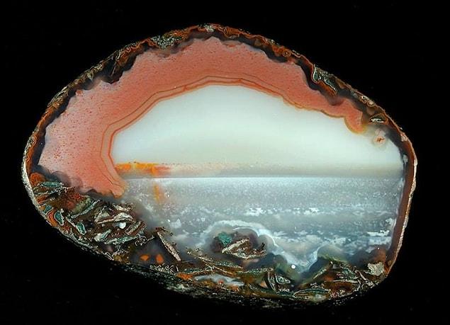 8. The cross section of this agate looks like an ocean