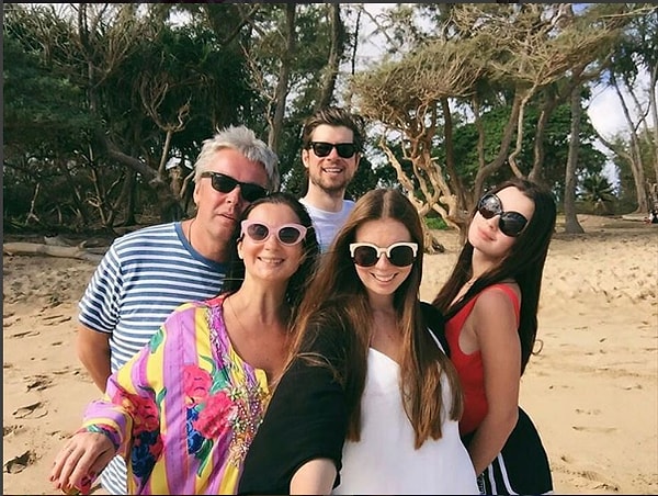 13. Стриженовы отдыхают на Гавайях всей семьей