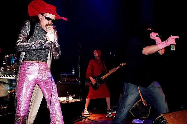 Как видите, была бы голова на плечах, а ваша внешность и стиль жизни не имеют значения 😉👌