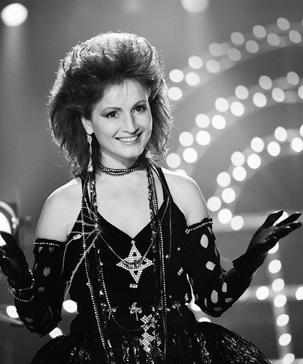 8. София Ротару