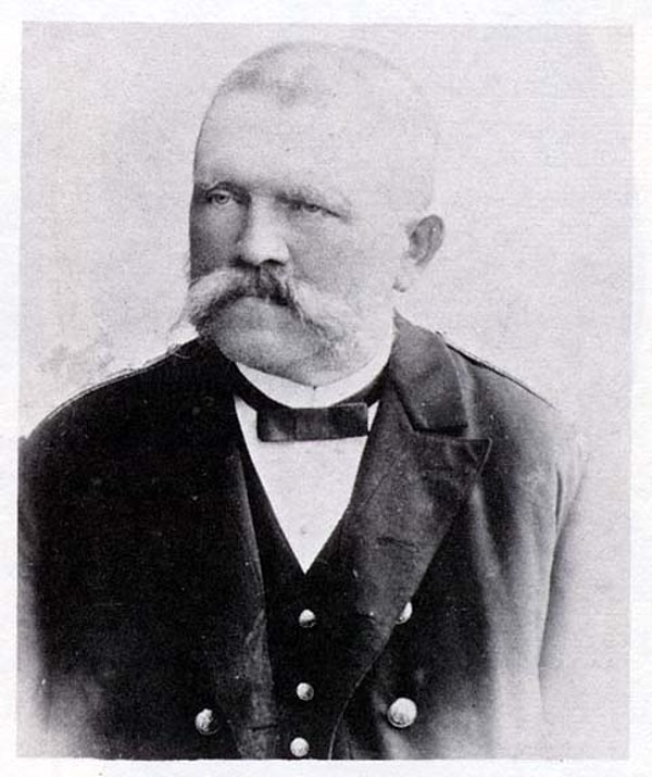 14. Широко распространена версия, что дед Гитлера был евреем.