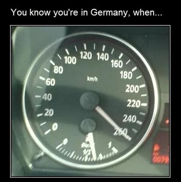 6. Almanya'da olduğunu nasıl anlarsın: