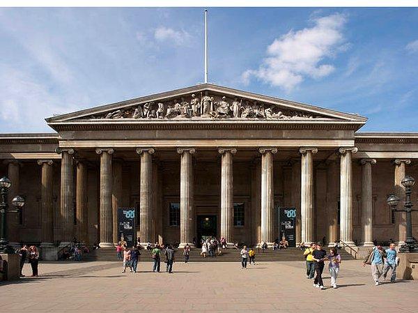 19. yüzyılda arkeolojiye ilgi artınca, British Museum, armağan, satın alma ya da çalma-kaçırma (özellikle Anadolu'dan) yoluyla Antik çağ'la ilgili paha biçilmez yapıtlar elde etti.