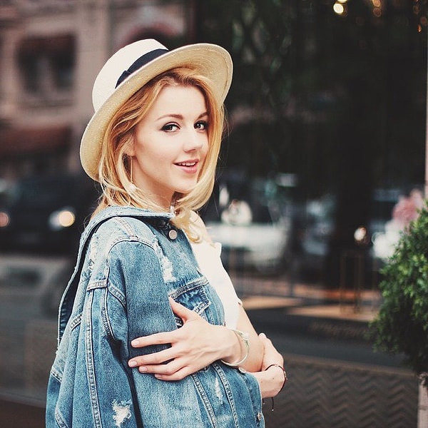 8. Тейлор Свифт и Юлианна Караулова