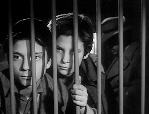 16. Kaldırım Çocukları (1946)  | IMDb  8.0