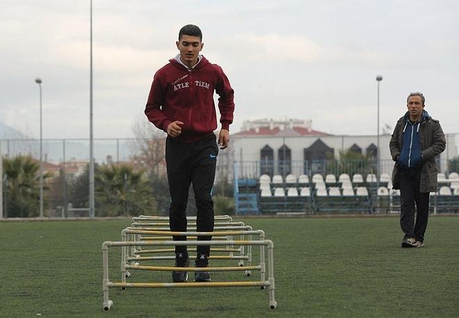 Azmin Zaferi: 13 Yaşındaki Emir'den Ödünç Ayakkabıyla Katıldığı 100 Metre Koşuda Rekor