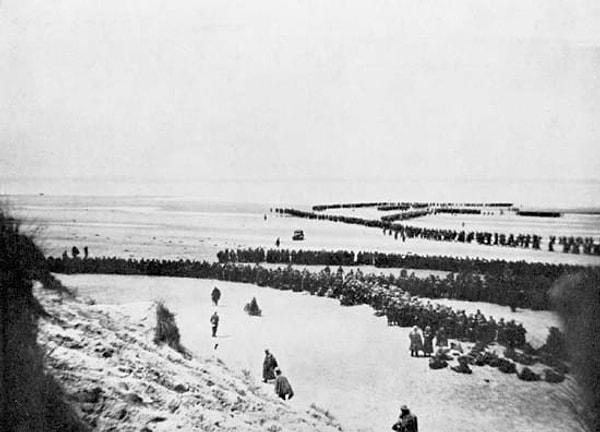 4. Almanların Fransa işgalinden hemen önce binlerce Müttefik askerinin kaçmayı başararak ölümden döndüğü yer neresiydi?