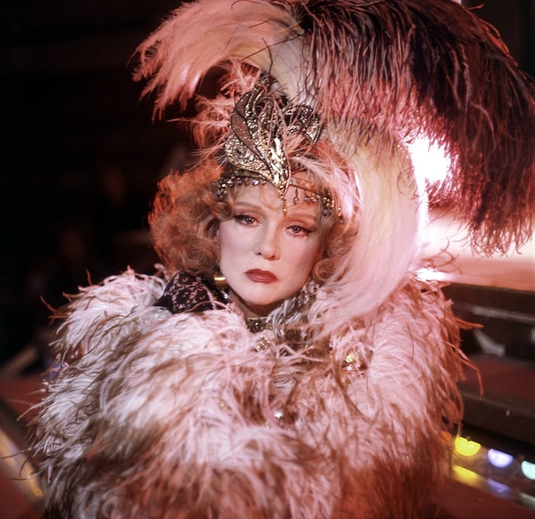 2. Людмила Гурченко