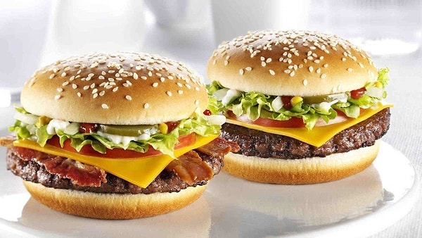 7. Сеть ресторанов Макдоналдс продает 75 гамбургеров в секунду. В секунду!