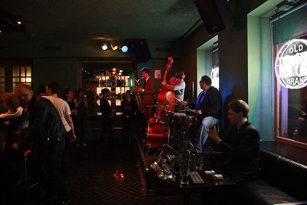 7. "The Hat", ул. Белинского, 9