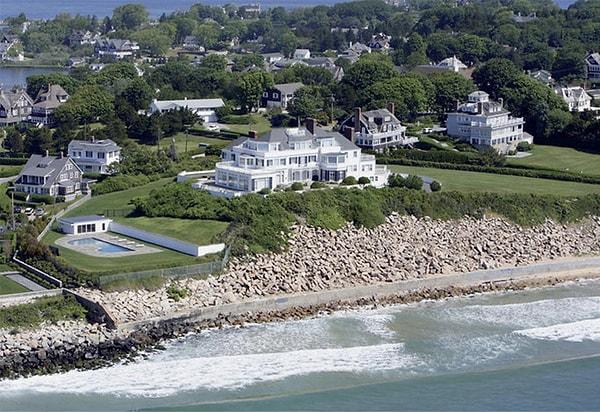 Taylor Swift'in bir de sahil evi var o da Rhode Island'da.