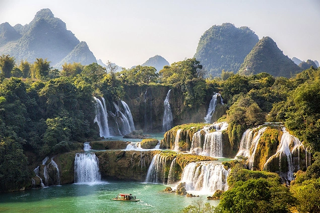 Водопад Дэтянь - между Китаем и Вьетнамом