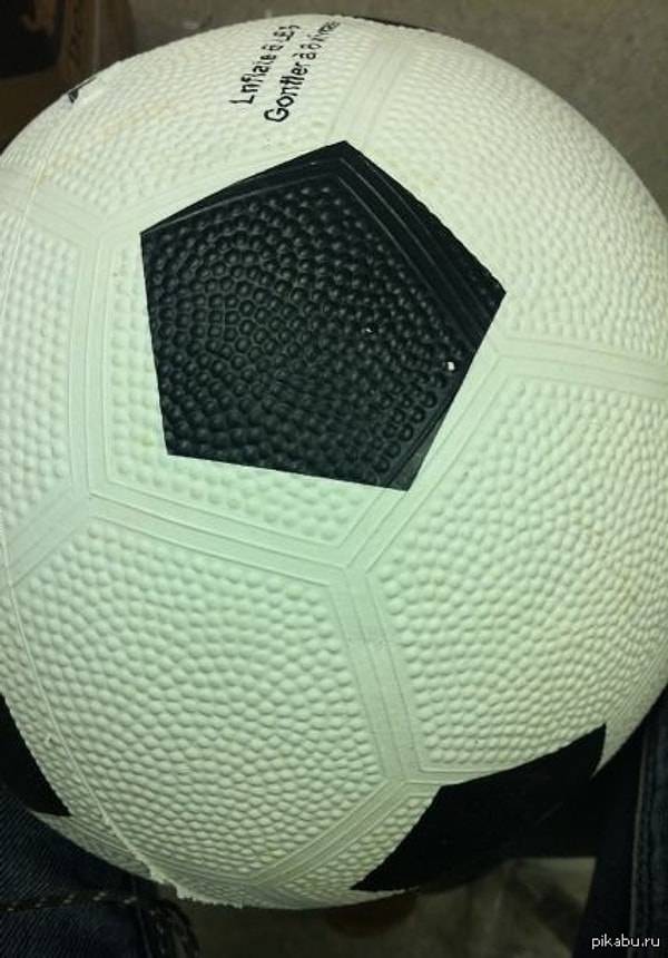 2. Если такие мячи делают в России, то я прощаю наших футболистов.