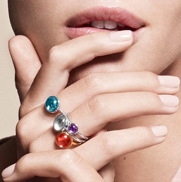 5. Яркие многоярусные кольца, которые поднимут ей настроение