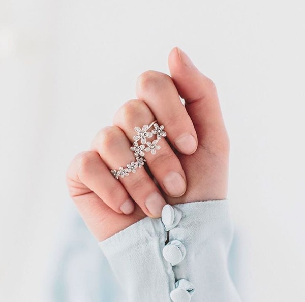 8. Нежные колечки с маргаритками