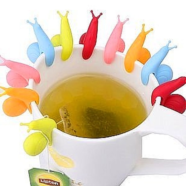 1. Остановите время, повесив чайный пакетик на яркую улиточку 🍵