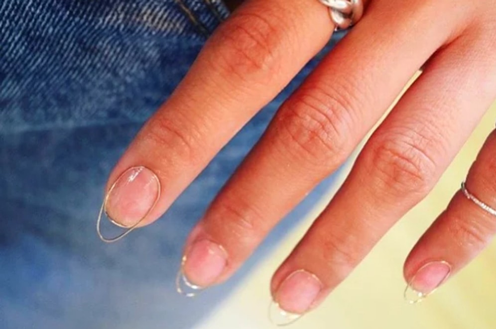 Еще один новый тренд: маникюр с проволокой!
