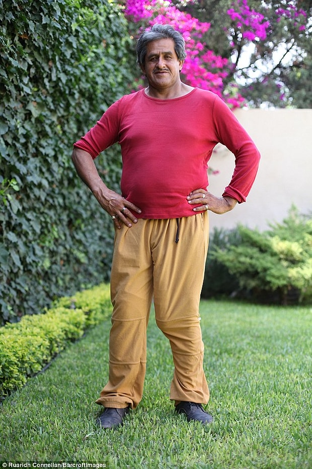 Gift Or Curse? Story Of The Man With A 19 Inch (48 cm) Penis!