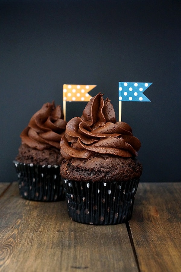 4. Шоколадные капкейки с кофейным кремом