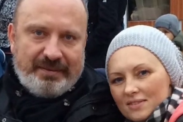 В пятницу, на заседании по делу, актриса встретилась со своим мужем лицом к лицу. Актрису приговорили к штрафу в 5000 рублей.