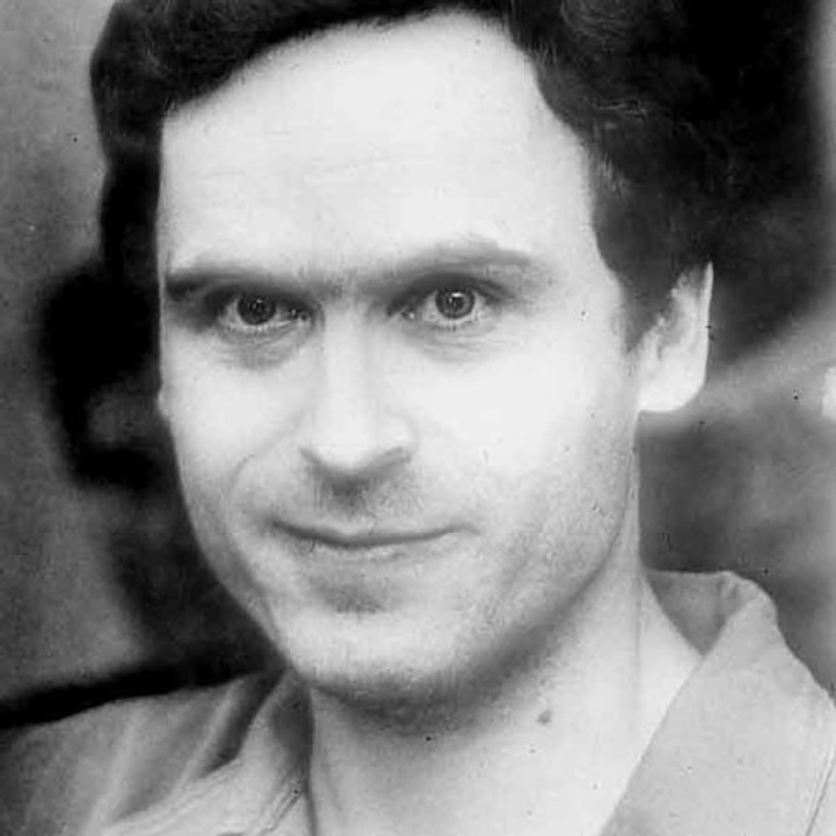 Маньяки серийные убийцы америки. Тед банди. МАНЬЯК Тед банди. Тед банди фото. Тед банди красивый.