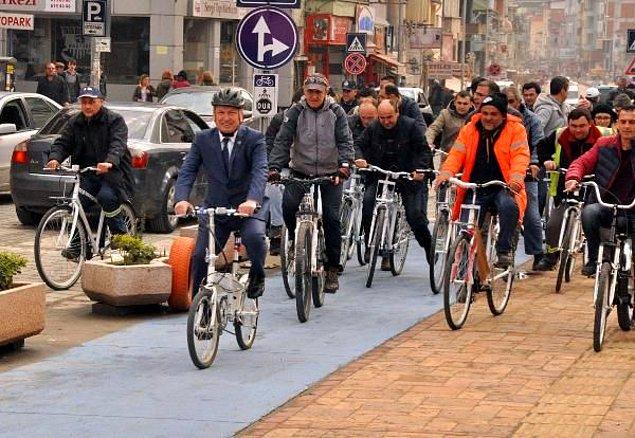 Başkan Kantarcı'nın Sağlık Bakanlığı'ndan, 'Fiziksel Aktiviteyi Teşvik' projesi kapsamında talep ettiği 317 bisiklet de ilçeye ulaştı.