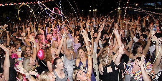 10 абсолютно бессмысленных праздников, которые отмечают в разных странах мира