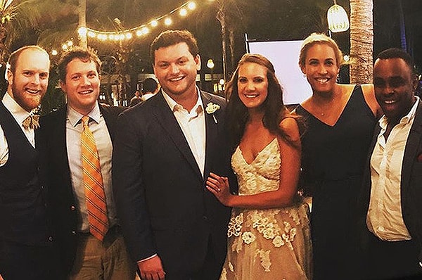 8. Внимание, бонус! Звёздная свадьба!