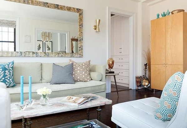 10. Воспользуйтесь зеркалами для придания визуального расширения пространства.