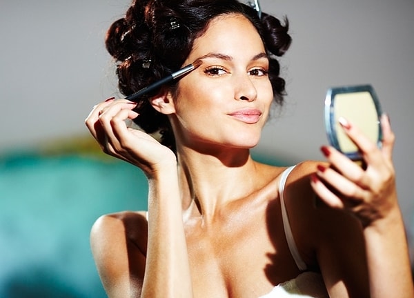 16. В принципе, ваша любовь к макияжу равносильна любви ко сну