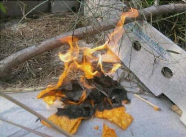 12. Ateş yakmak için Doritos kullanın.