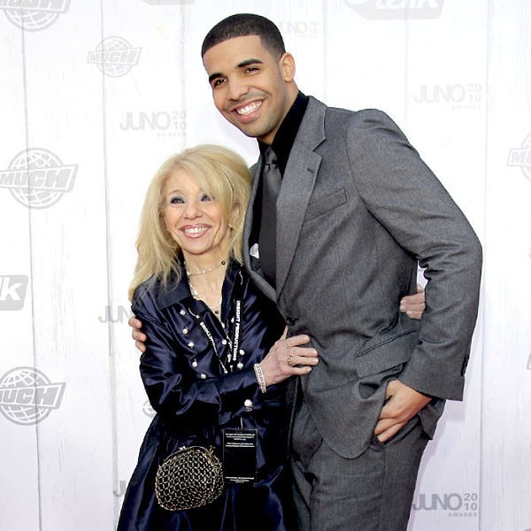 16. Drake ve annesi Sandi