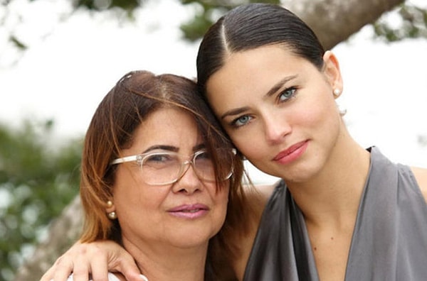 24. Adriana Lima ve annesi Maria da Graça