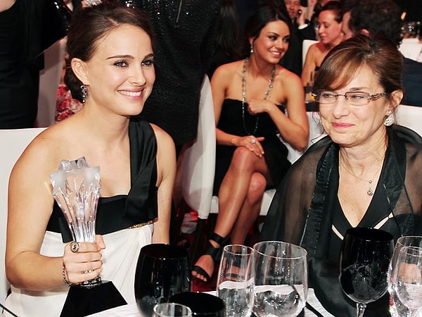 26. Natalie Portman'ın annesi Shelley