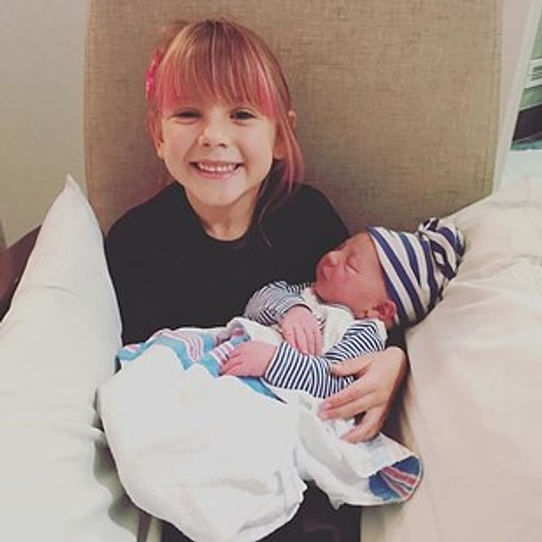 9. Потомство Кэри Харта и Пинк — Уиллоу и Джеймсон